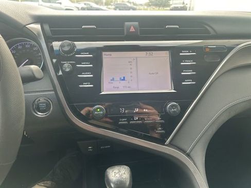 Used 2018 Toyota Camry SE w/ Convenience Package FWD image 23