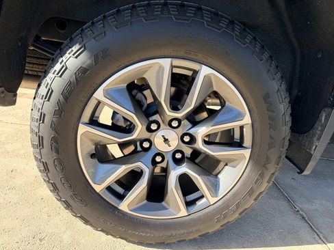 Used 2024 Chevrolet Silverado 1500 RST AWD/4WD image 14
