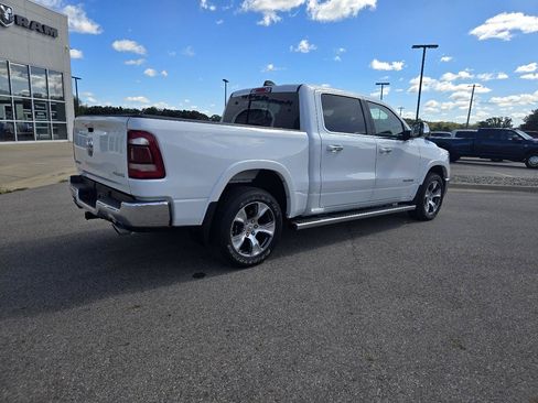 Used 2019 RAM 1500 Laramie AWD/4WD image 8