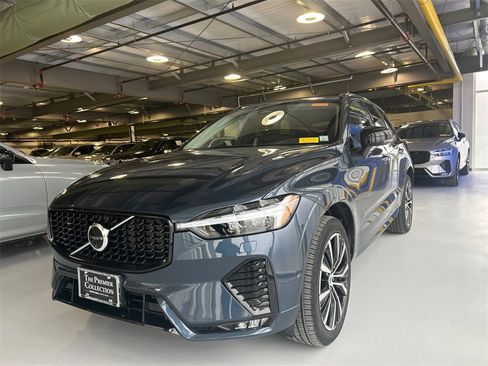 Certified 2025 Volvo XC60 B5 Plus image 5