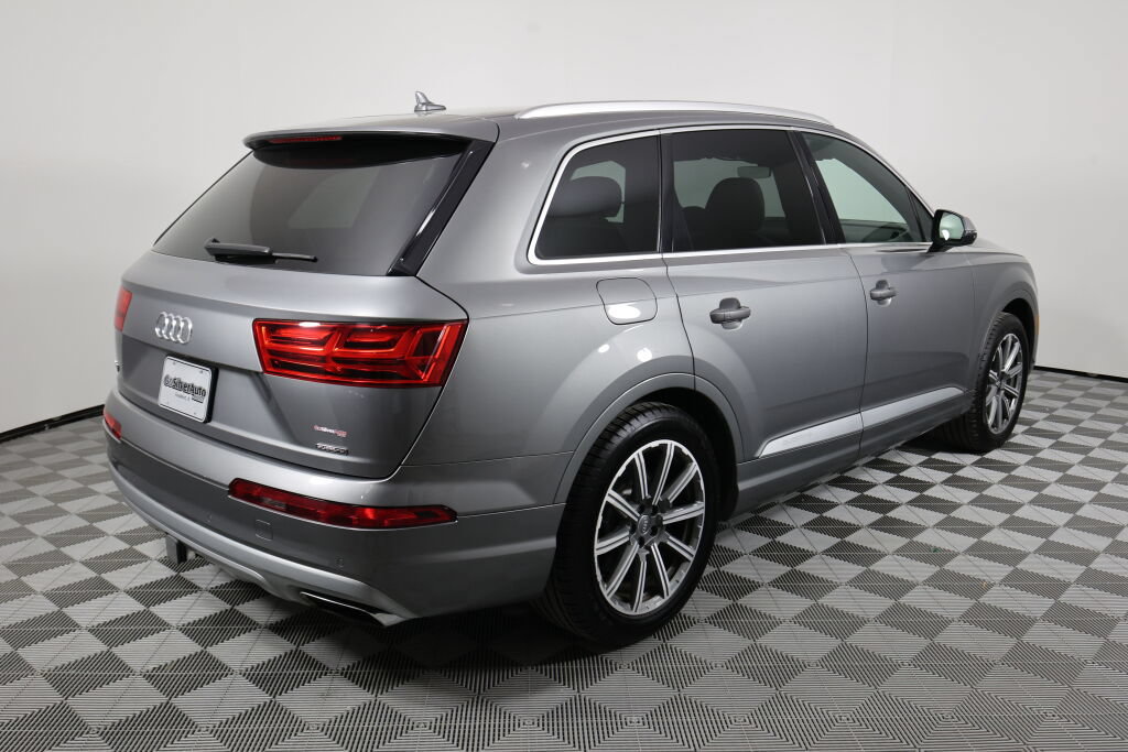 Used 2017 Audi Q7 2.0T Premium Plus w/ Premium Plus Package AWD/4WD image 2