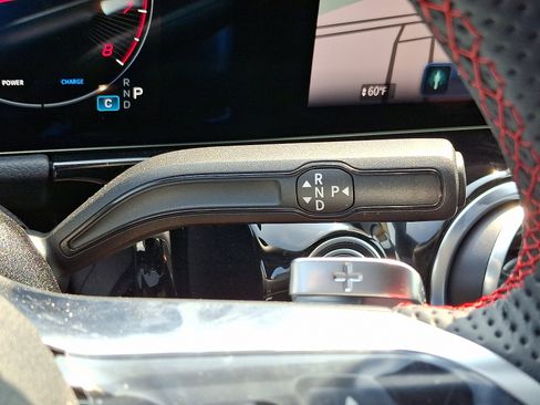 New 2025 Mercedes-Benz GLA 250 4MATIC image 10