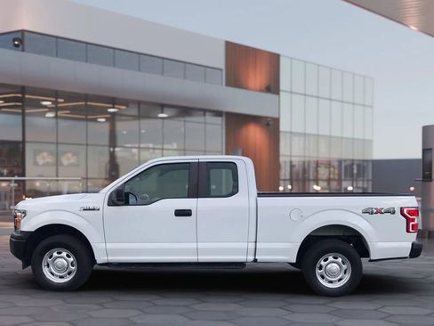 Used 2018 Ford F150 XL w/ XL Power Equipment Group AWD/4WD image 4