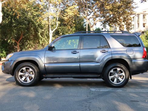 Used 2006 Toyota 4Runner Limited image 3