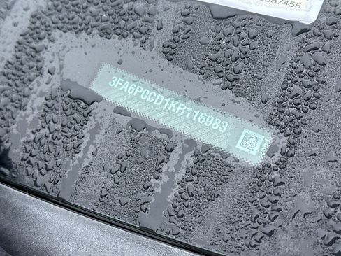 Used 2019 Ford Fusion SEL image 2