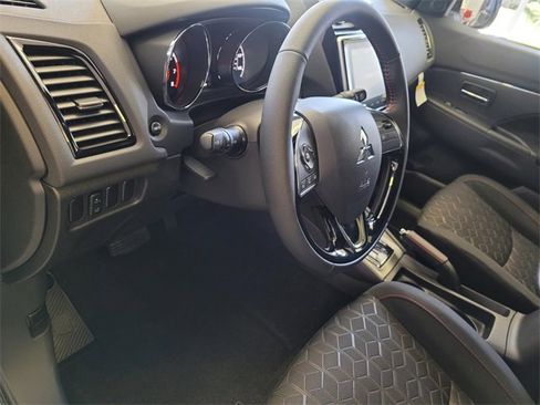 New 2025 Mitsubishi Outlander Sport SE image 17