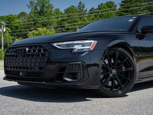 Used 2024 Audi S8 AWD/4WD image 8