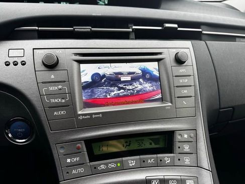 Used 2014 Toyota Prius Three image 4