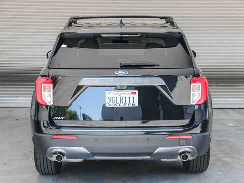 Used 2023 Ford Explorer XLT w/ Equipment Group 202A RWD image 5