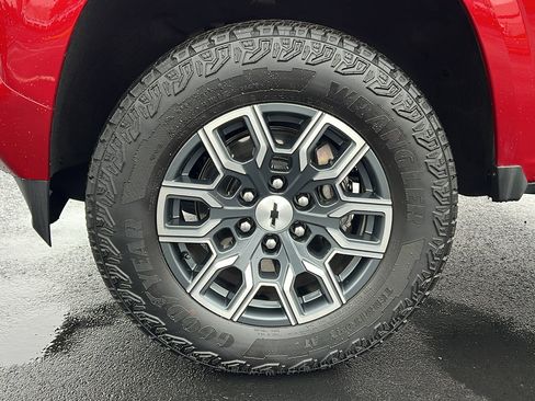 Certified 2024 Chevrolet Colorado Z71 w/ Z71 Convenience Package 2 image 10