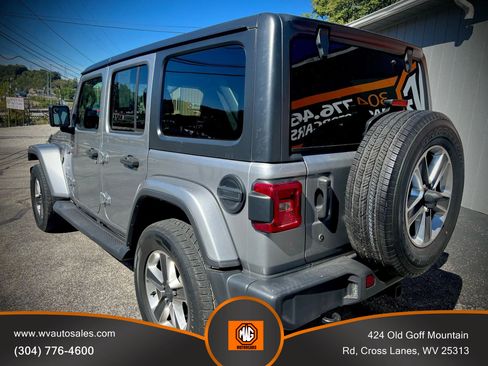 Used 2018 Jeep Wrangler Unlimited Sahara w/ Dual Top Group image 18