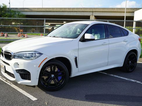 Used 2018 BMW X6 M w/ Executive Package image 3