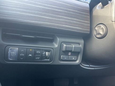 Used 2024 GMC Sierra EV Denali image 30