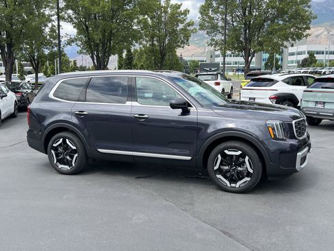 Used 2025 Kia Telluride S AWD/4WD image 5