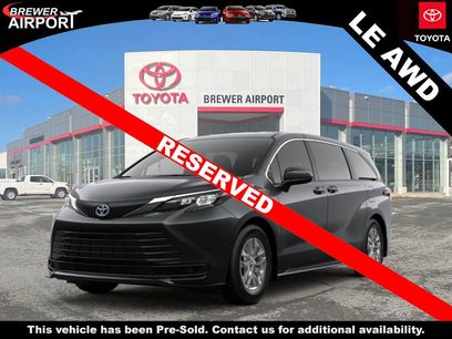 New 2026 Toyota Sienna LE