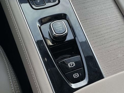 Used 2025 Volvo XC90 T8 Ultra image 21