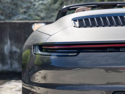 Used 2020 Porsche 911 Carrera S image 19