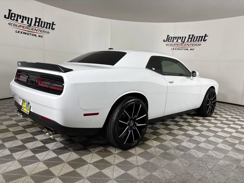 Used 2023 Dodge Challenger SXT RWD image 4