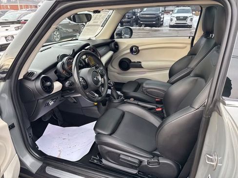 Used 2016 MINI Cooper 2-Door Hardtop image 25