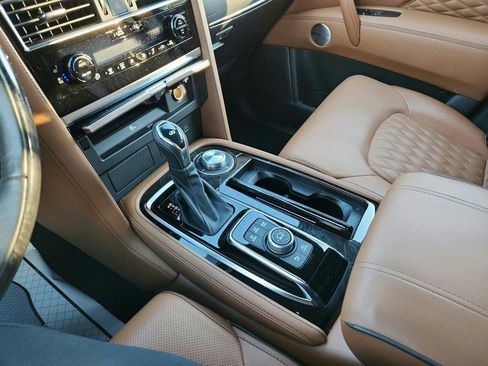 Used 2024 INFINITI QX80 Sensory image 15