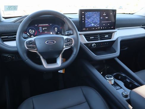 New 2026 Ford Explorer Active w/ Active Comfort Package image 2