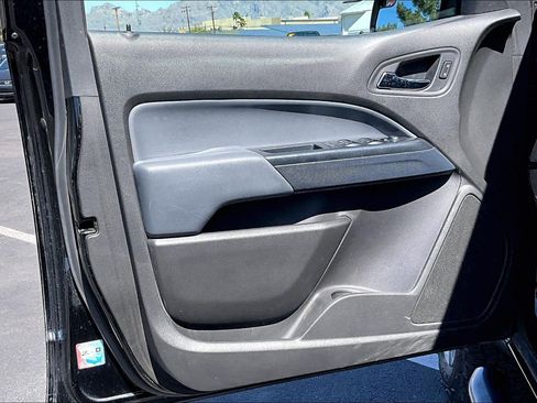 Used 2015 Chevrolet Colorado Z71 image 15