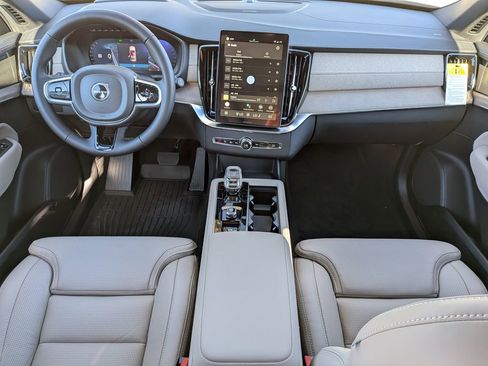 New 2026 Volvo XC90 B6 Ultra w/ Protection Package image 5