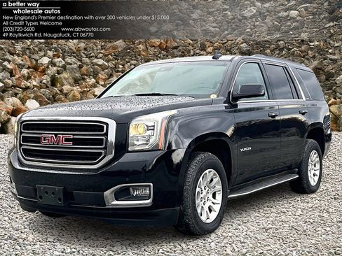 Used 2017 GMC Yukon SLT image 1