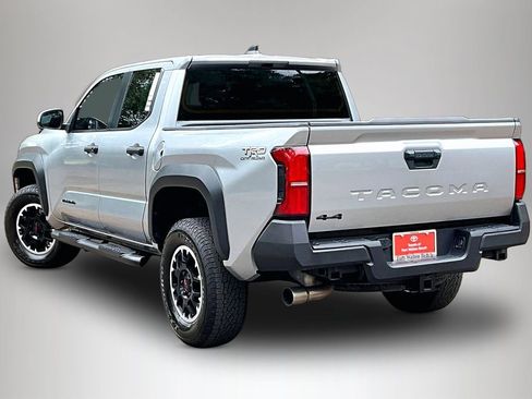 Used 2024 Toyota Tacoma TRD Off-Road AWD/4WD image 4