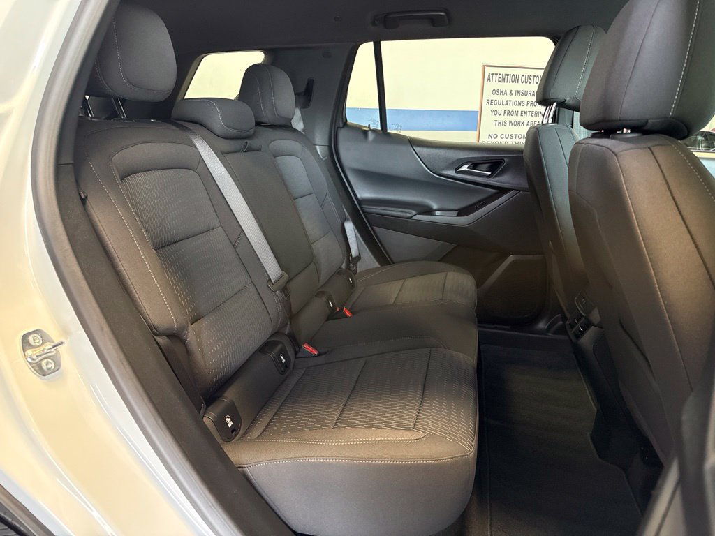 Used 2026 Chevrolet Equinox LT AWD/4WD image 22