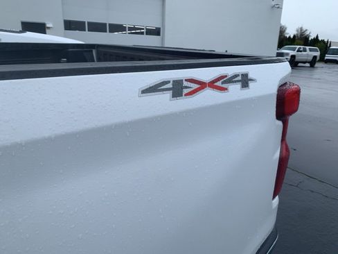 Used 2021 Chevrolet Silverado 1500 LT image 8