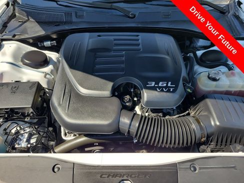 Used 2023 Dodge Charger SXT w/ Blacktop Package RWD image 34