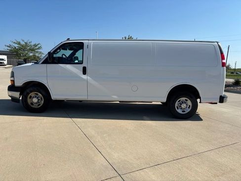 Used 2021 Chevrolet Express 2500 Extended w/ Driver Convenience Package RWD image 9
