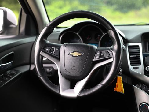 Used 2013 Chevrolet Cruze LT FWD image 27