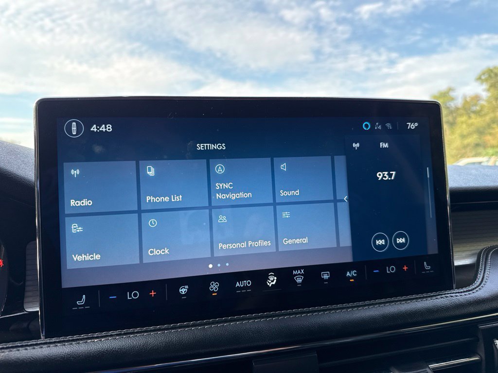 Used 2025 Lincoln Corsair AWD w/ Equipment Group 101A image 27