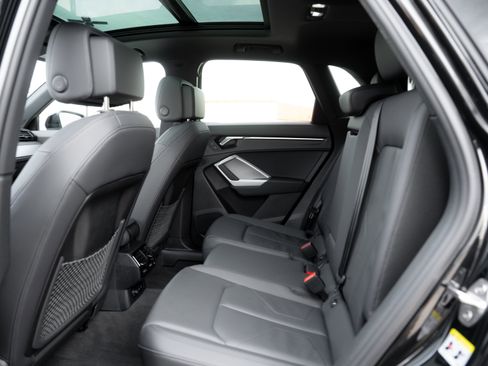 Certified 2025 Audi Q3 2.0T Premium w/ Convenience Package image 24