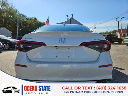 Used 2023 Honda Civic Sport image 4