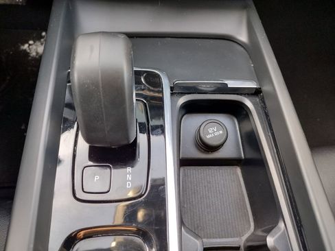 Used 2023 Volvo XC60 B5 Core image 25