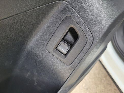 Used 2021 Volkswagen Atlas SE image 15