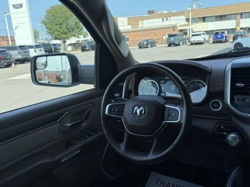 Used 2019 RAM 1500 Laramie AWD/4WD image 32