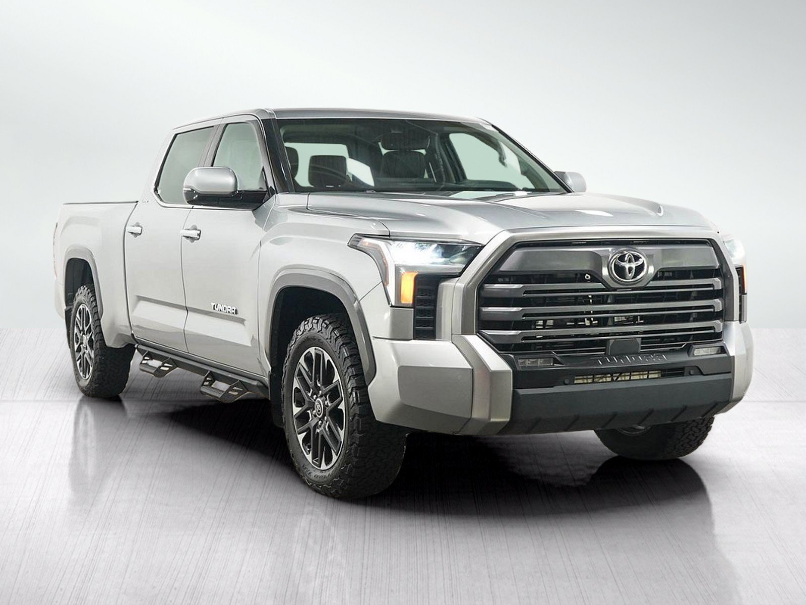 Used 2022 Toyota Tundra Limited AWD/4WD image 7