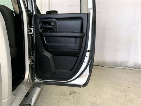 Used 2019 RAM 1500 Express w/ Express Value Package AWD/4WD image 22