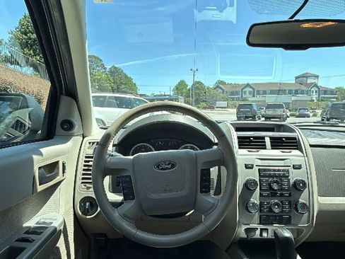 Used 2012 Ford Escape XLT image 19