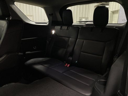 Used 2023 Ford Explorer XLT w/ Equipment Group 202A RWD image 24