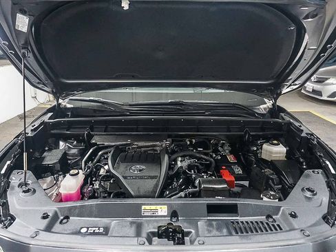 Used 2023 Toyota Highlander Platinum FWD image 29