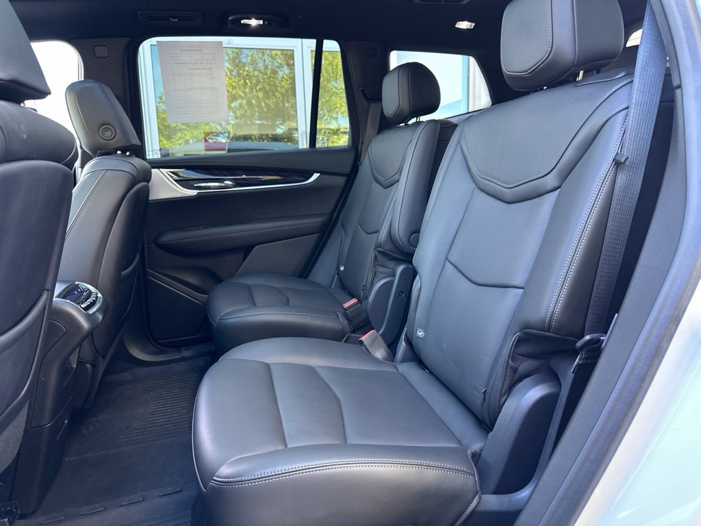Used 2025 Cadillac XT6 Premium Luxury w/ LPO, Floor Liner Package AWD/4WD image 43
