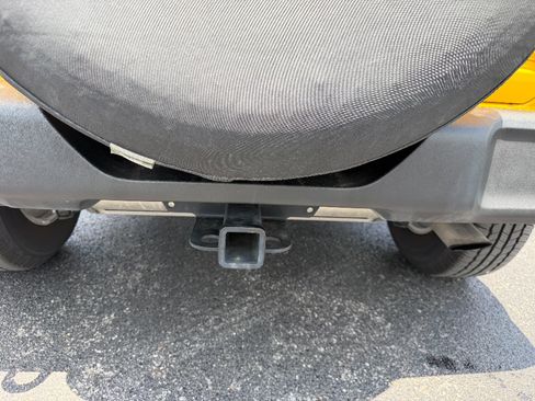 Used 2018 Jeep Wrangler Sport AWD/4WD image 14