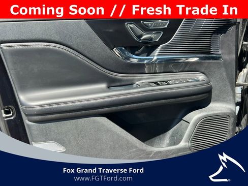 Used 2021 Lincoln Corsair AWD w/ Premium Package image 15