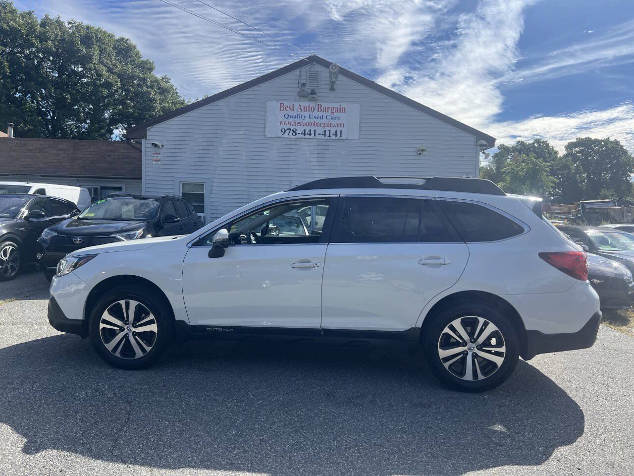 Used 2019 Subaru Outback 2.5i Limited AWD/4WD image 2