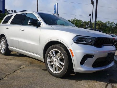 Used 2024 Dodge Durango GT image 2